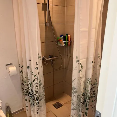 Privat bolig Mini 12- Meget Taet Pa Lego House Og Centrum *