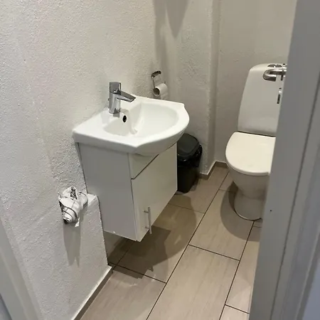 Mini 12- Meget Taet Pa Lego House Og Centrum Billund