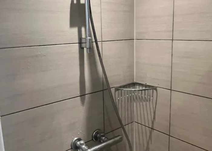 Mini 12- Meget Taet Pa Lego House Og Centrum